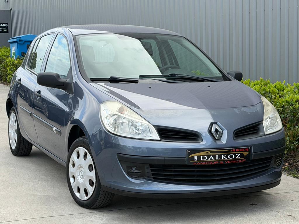 Renault clio 1.2i•Lez zones•5deurs•Isofix•Met keuring•2007, Voorwielaandrijving, Stof, Zwart, 4 cilinders