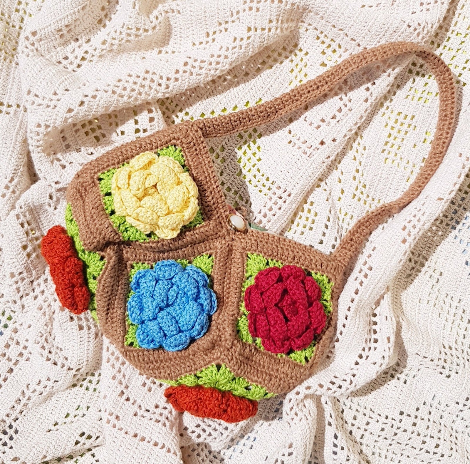 Mignon petit sac à roses au crochet ( fait main), Neuf, Autres couleurs, Sac à main
