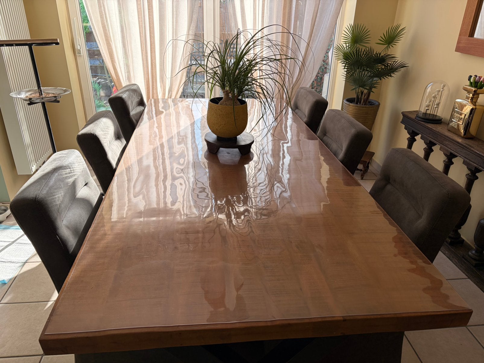 Table à manger 6 à 8 personnes et 6 fauteuils à roulettes, Enlèvement, Comme neuf