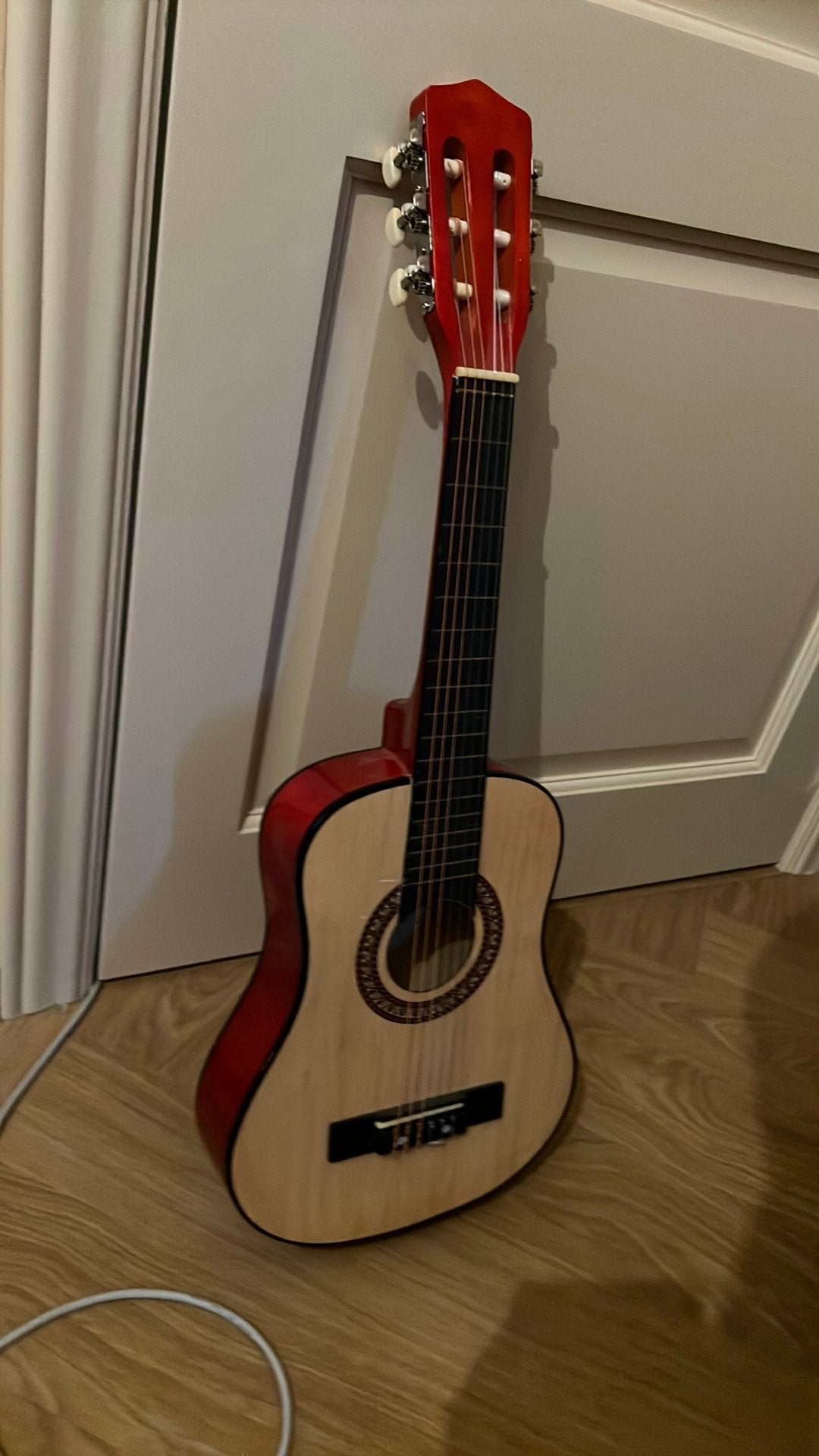 Kleine gitaar voor kinderen, Muziek en Instrumenten, Ophalen, Zo goed als nieuw