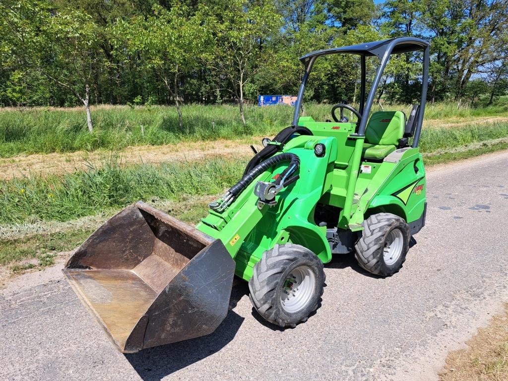 Avant R28 2018 Kniklader, Articles professionnels, Machines & Construction | Jardin, Parc & Sylviculture, Autres types, Enlèvement