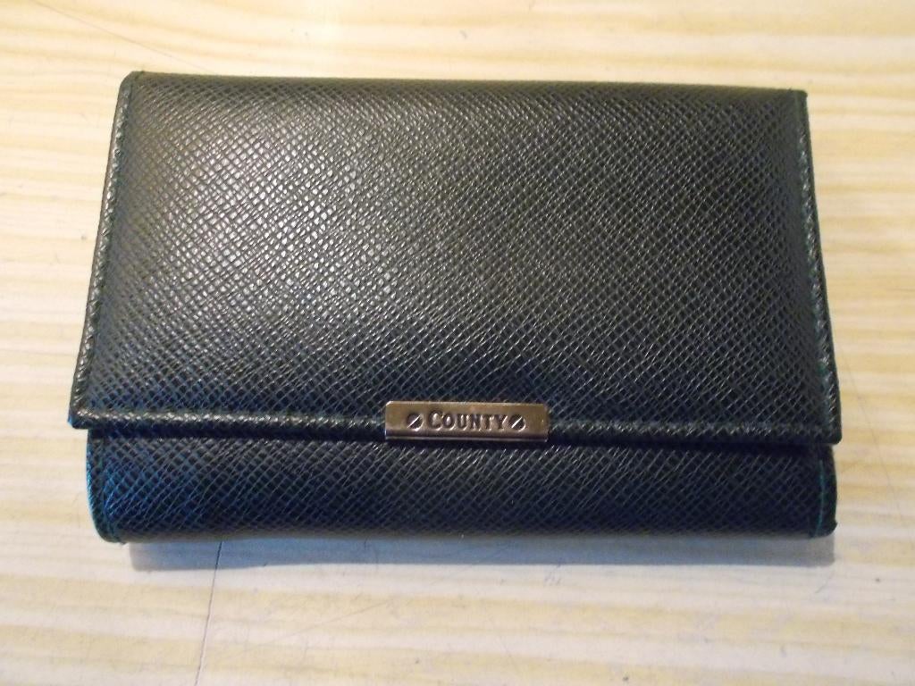 Portefeuille vert COUNTY., Bijoux, Sacs & Beauté, Porte-monnaie & Portefeuilles, Autres marques, Utilisé, Avec fermeture à pression