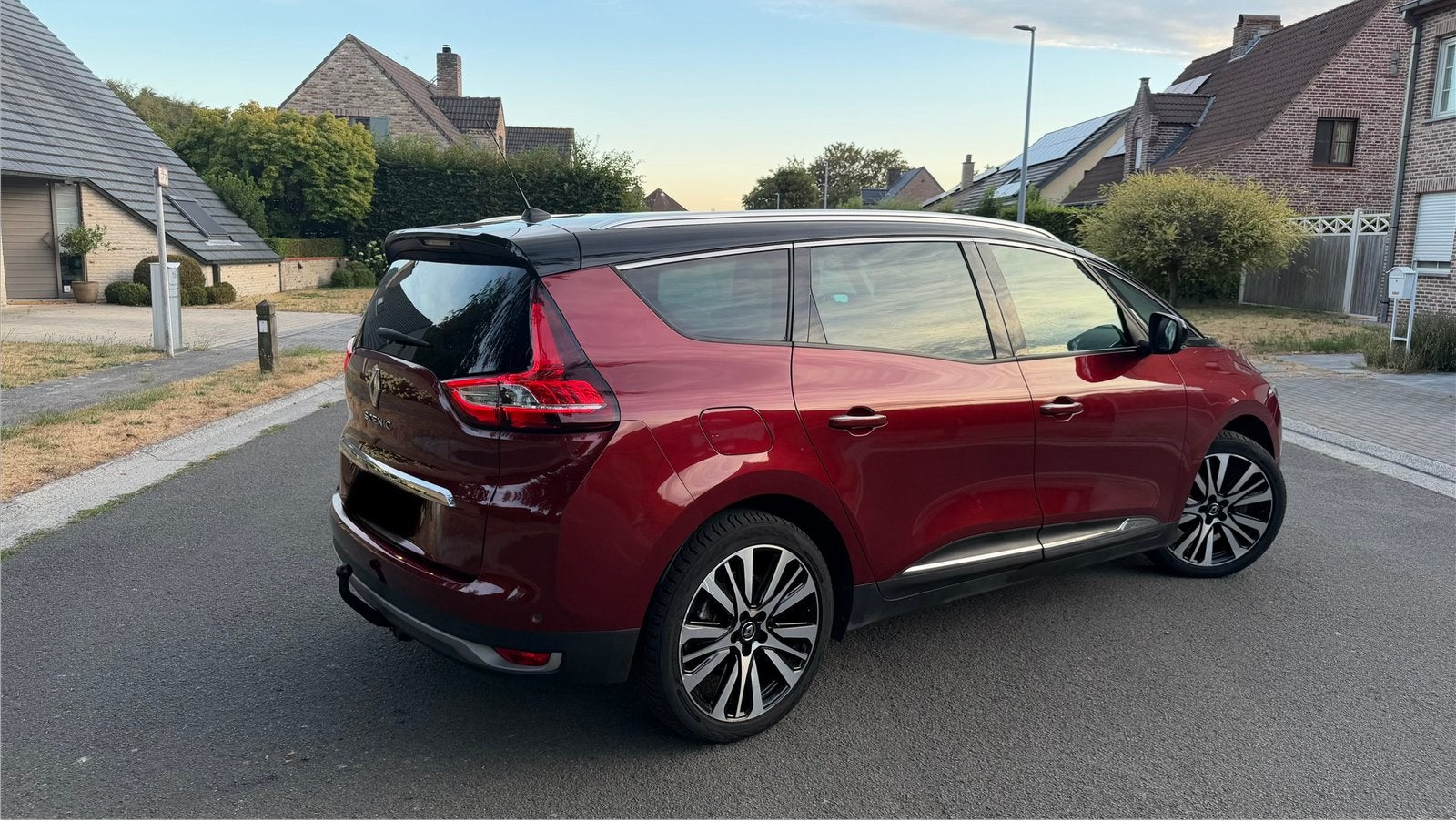 Renault Grand Scenic INITIALE Automatique, 7 places, Cuir, Achat, Euro 6, Noir