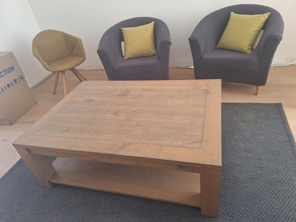 Table basse en bois massif