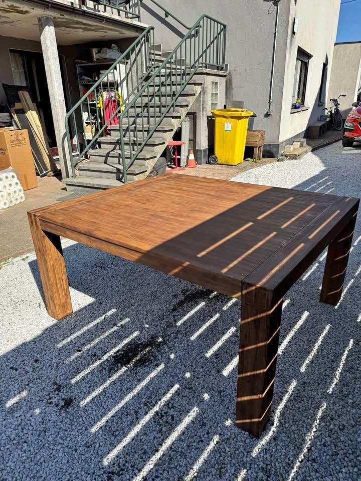 Eettafel 160x 140 hoogte 80 €360, Ophalen