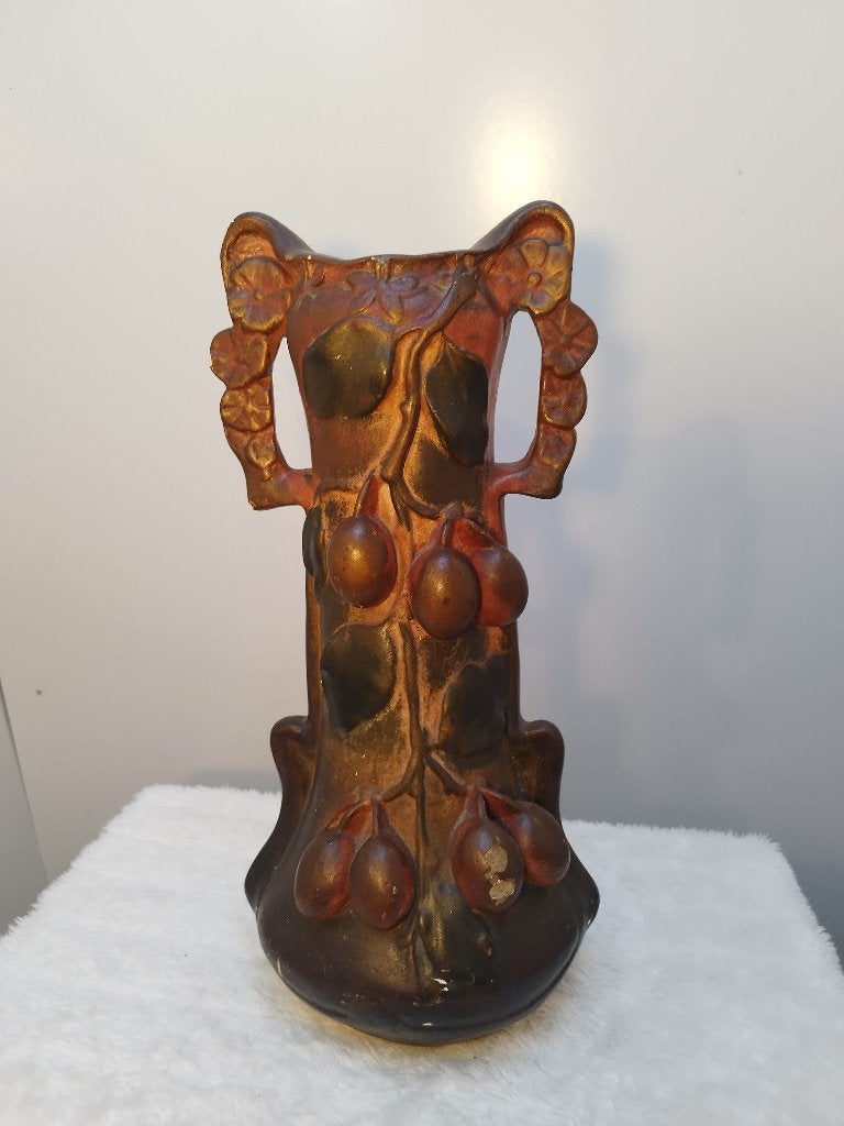 Grand vase Art Nouveau floral / fruits en relief vintage, Antiquités & Art, Enlèvement ou Envoi