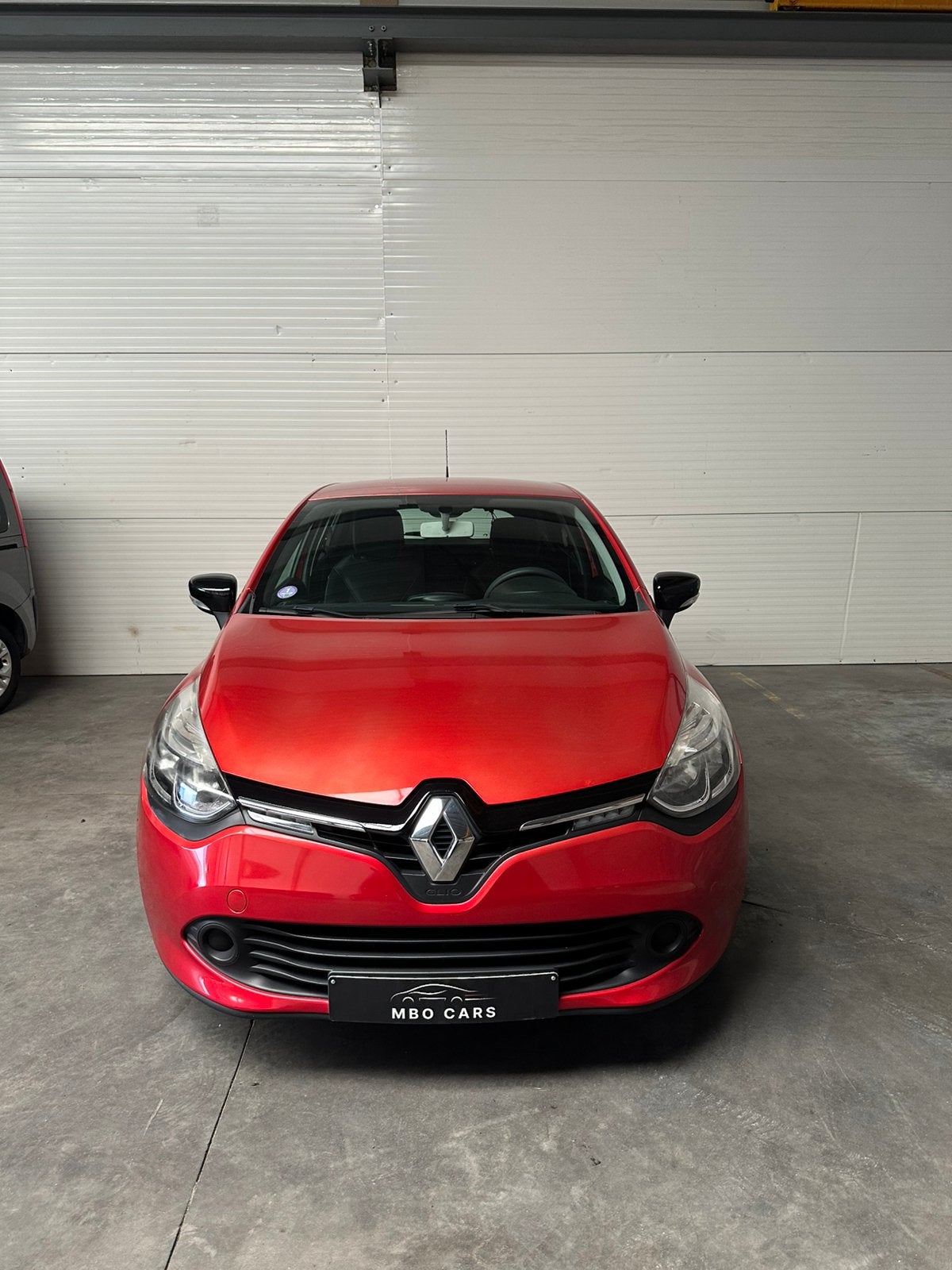 Renault Clio 1.2 TCe| CRUISE, NAVI, AIRCO,.., Auto's, Renault, Voorwielaandrijving, Stof, Zwart, https://public.car-pass.be/vhr/f436e844-567b-4647-8f1d-9c1380b0b12e