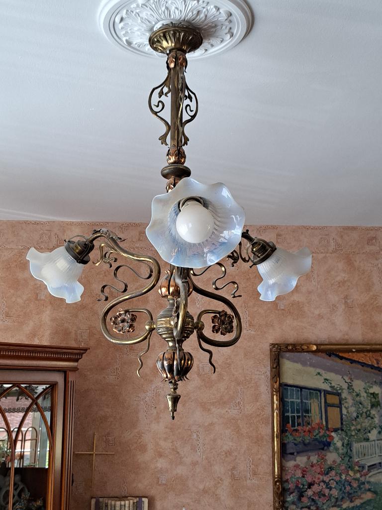 luster met 3 lampen in koper, Huis en Inrichting, Lampen | Kroonluchters, Ophalen, Gebruikt, Glas, Art Nouveau