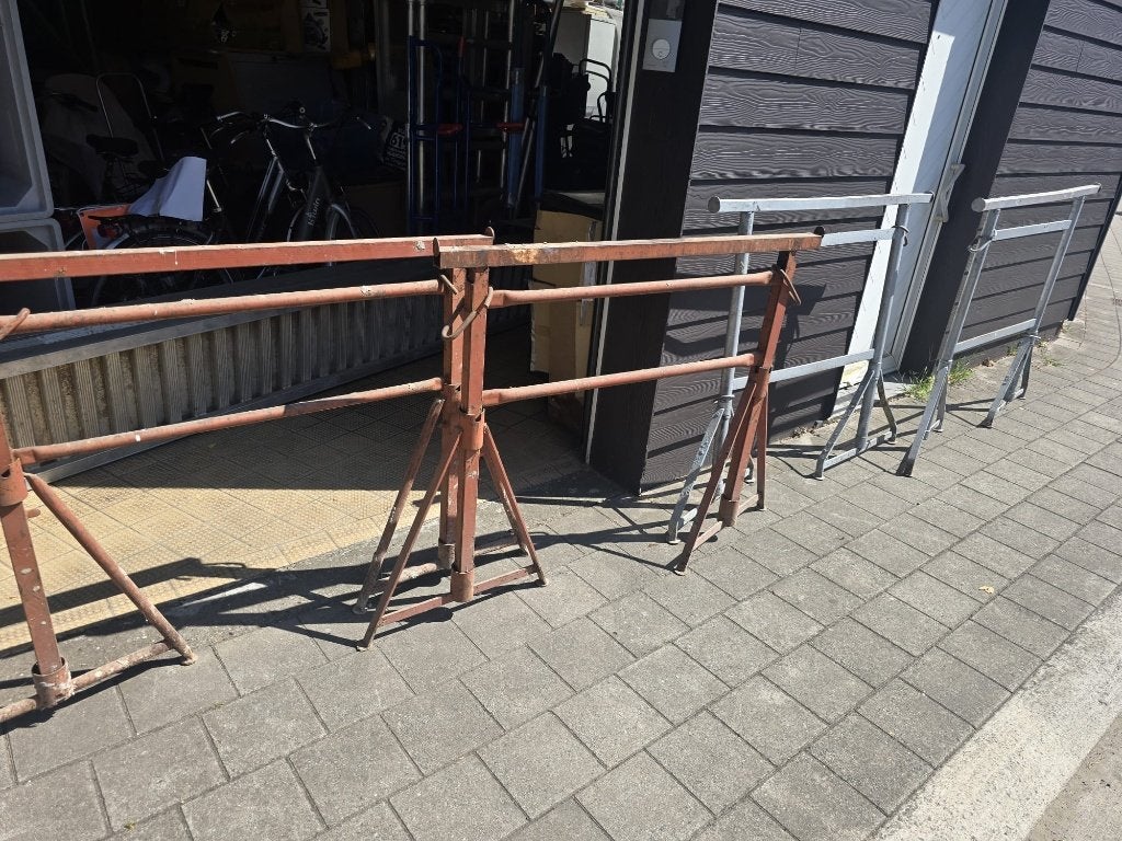 4 tréteaux, Enlèvement, Utilisé