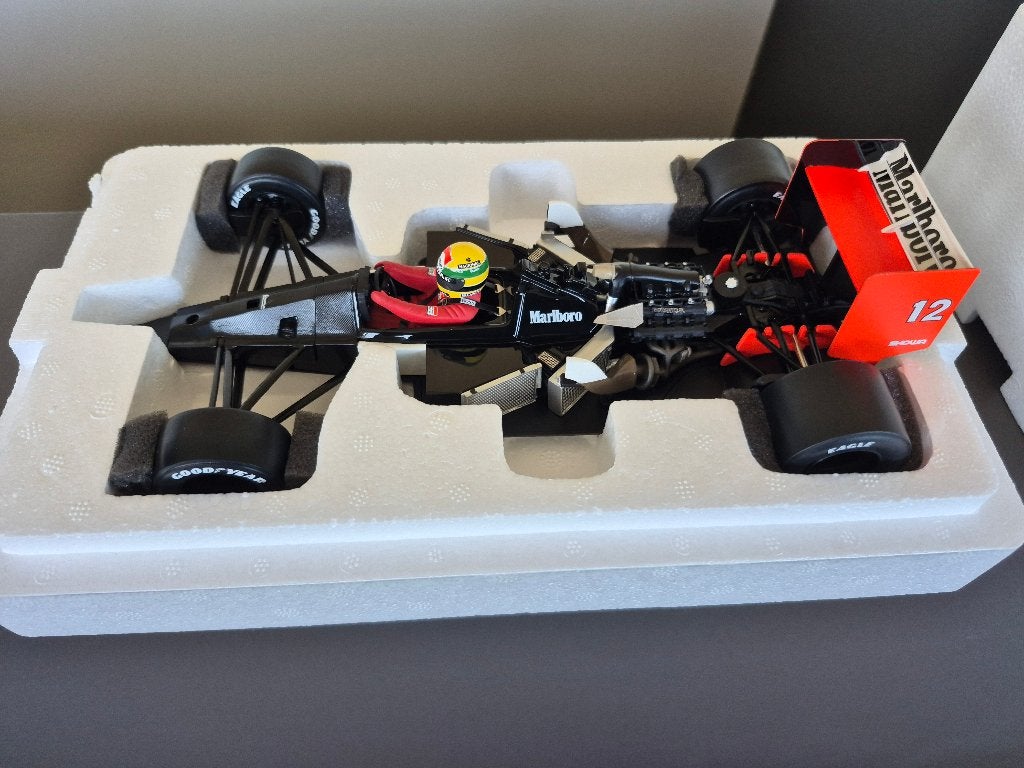 Ayrton senna Mclaren 1/18 premium X, Enlèvement ou Envoi, Comme neuf, Voiture