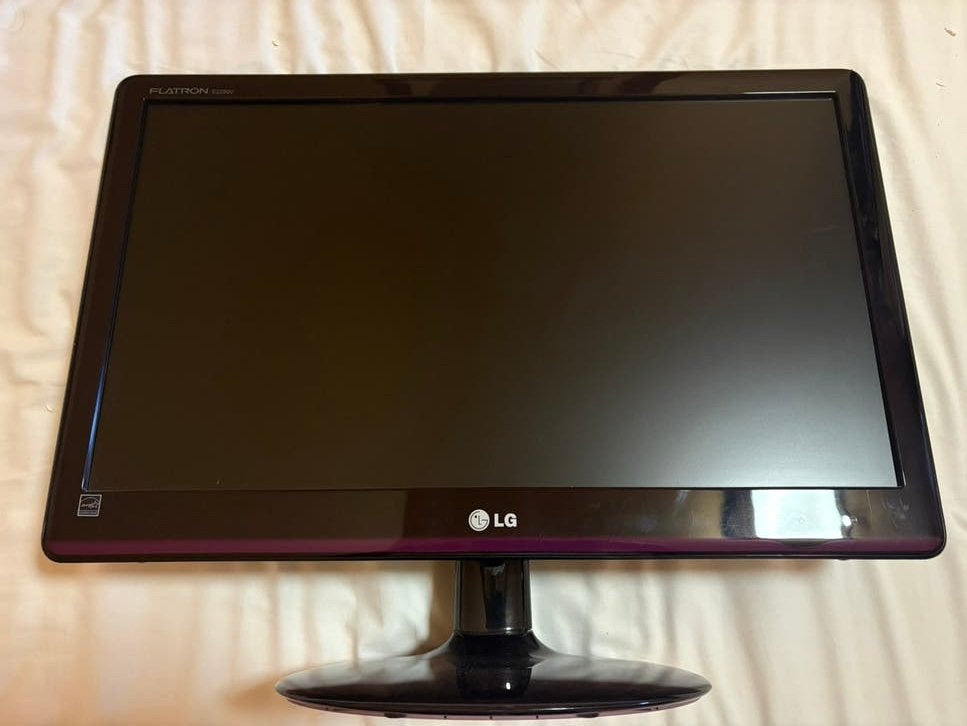 Pc scherm 22 inch, Computers en Software, Ophalen, Zo goed als nieuw
