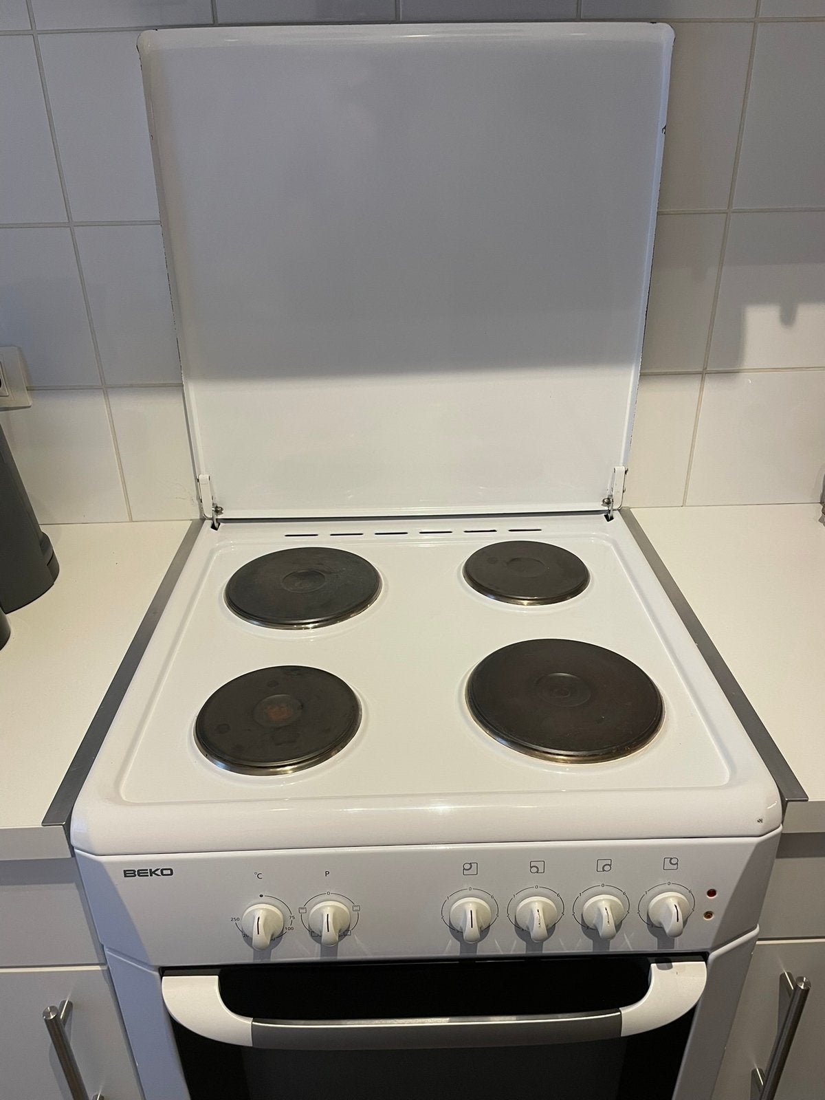 Elekrtische kookplaat en oven, Electroménager, Classe énergétique A ou plus économe, 85 à 90 cm, 4 zones de cuisson, Comme neuf