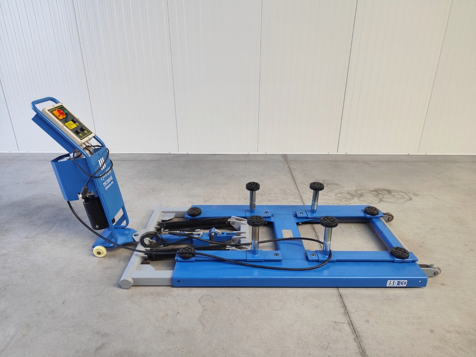 hefbrug — 230v — 2800kg — nieuwstaat, Auto diversen, Ophalen