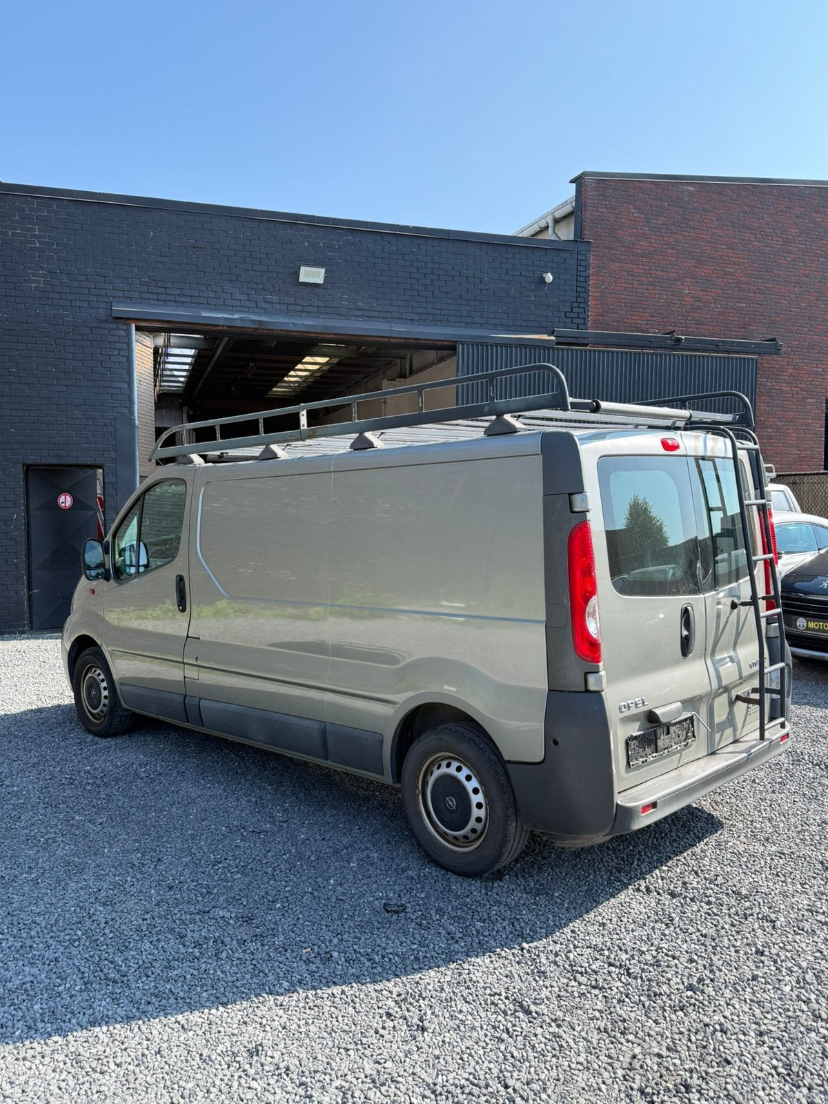 Châssis long de l'Opel Vivaro 2.0 CDTI L2H1 — 181 000 km, Autos, 750 kg, Entreprise, Boîte manuelle, 150 kg