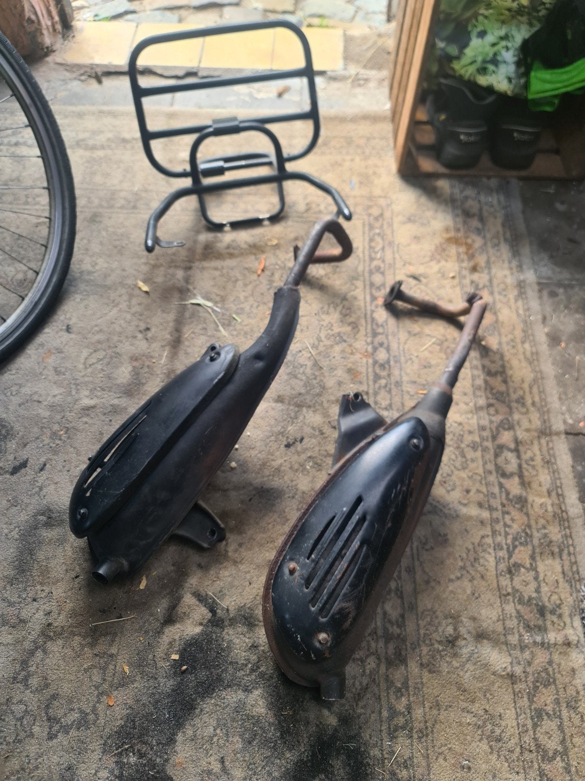 Uitlaat 
een, Fietsen en Brommers, Ophalen, Uitlaat