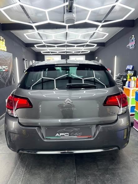 Citroën C4, Voorwielaandrijving, Stof, https://public.car-pass.be/vhr/bcf0c336-509b-4281-995d-c44d1121cbf2, 4 cilinders