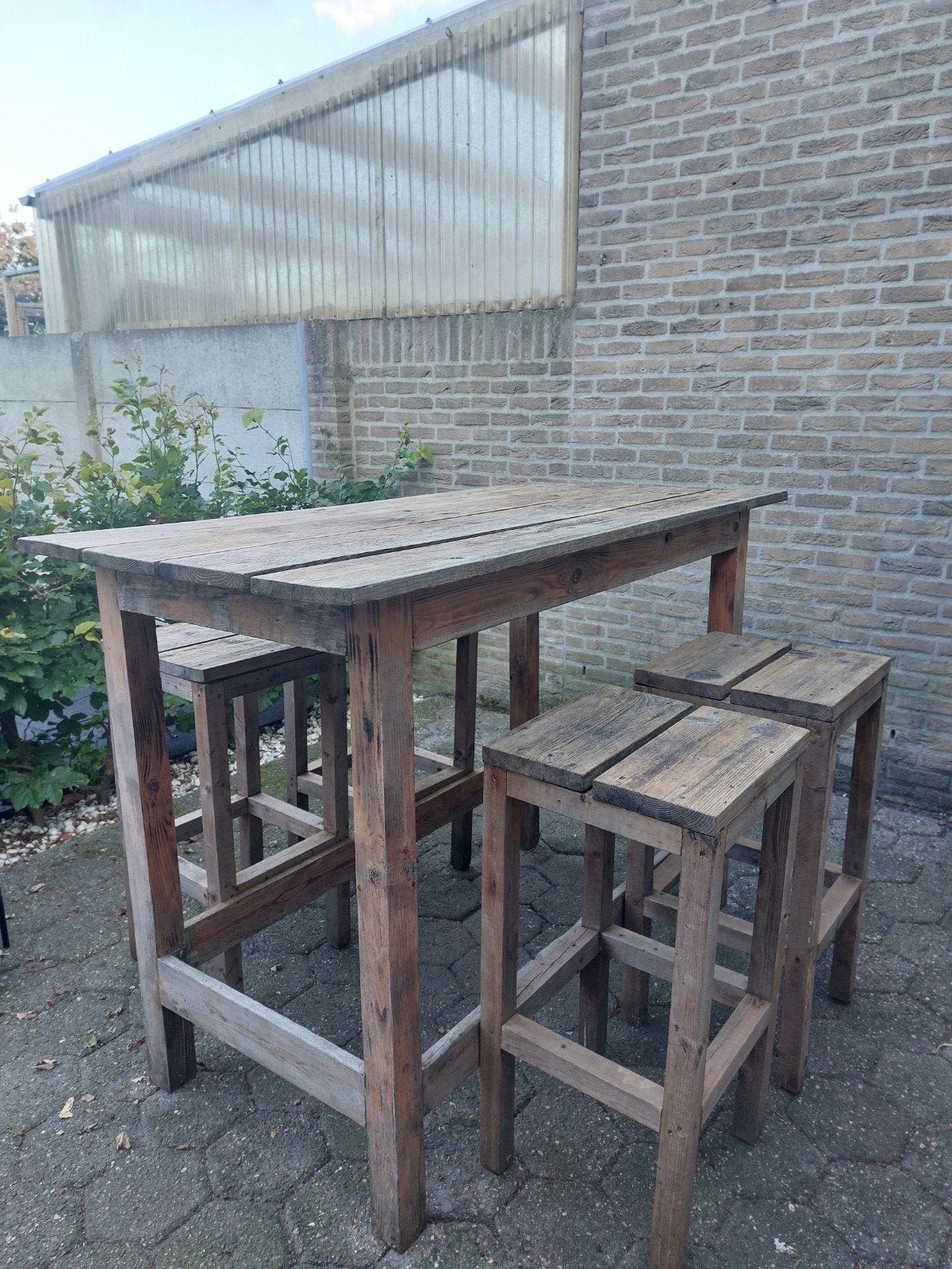Robuuste steigerhouten bartafel met 4 barkrukken, Huis en Inrichting, Barren, Ophalen