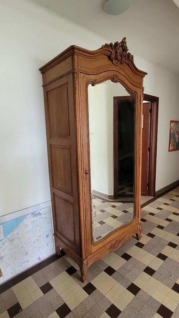 Superbe armoire à miroir Louis XV ancienne, Antiquités & Art, Antiquités | Meubles | Chaises & Canapés, Enlèvement