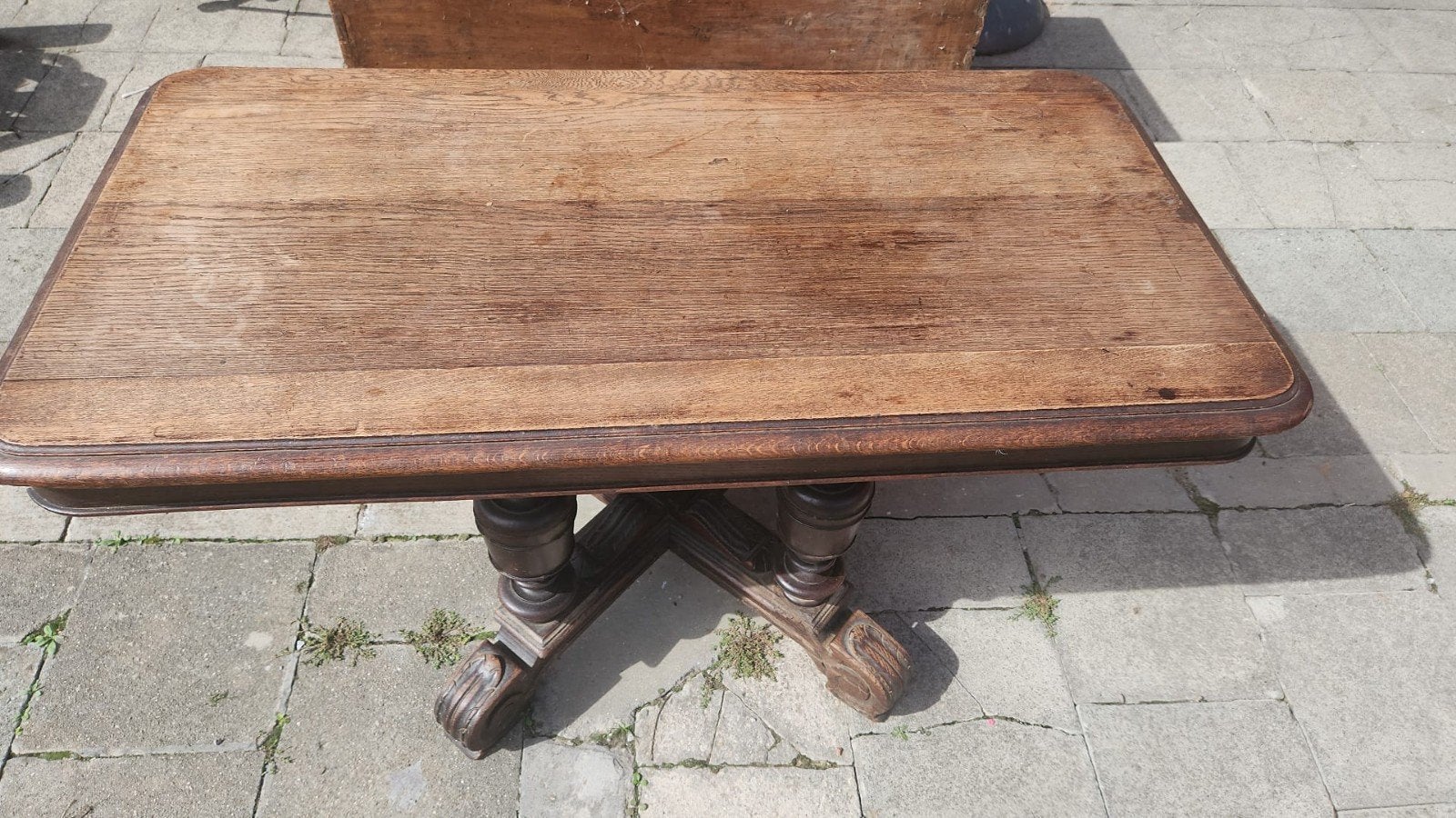 antieke salon tafel, Enlèvement