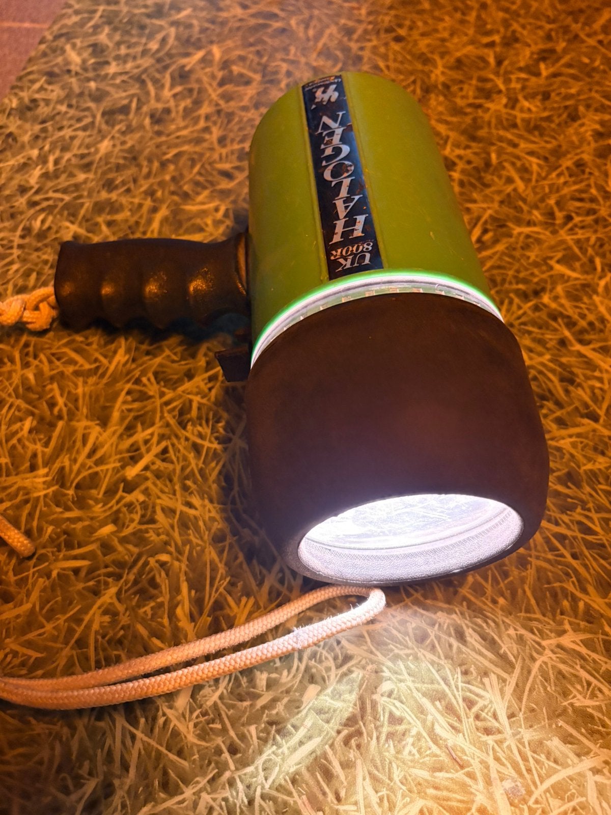Duiklamp UK800 . Werkt nog ., Sports nautiques & Bateaux, Enlèvement, Lampe de plongée