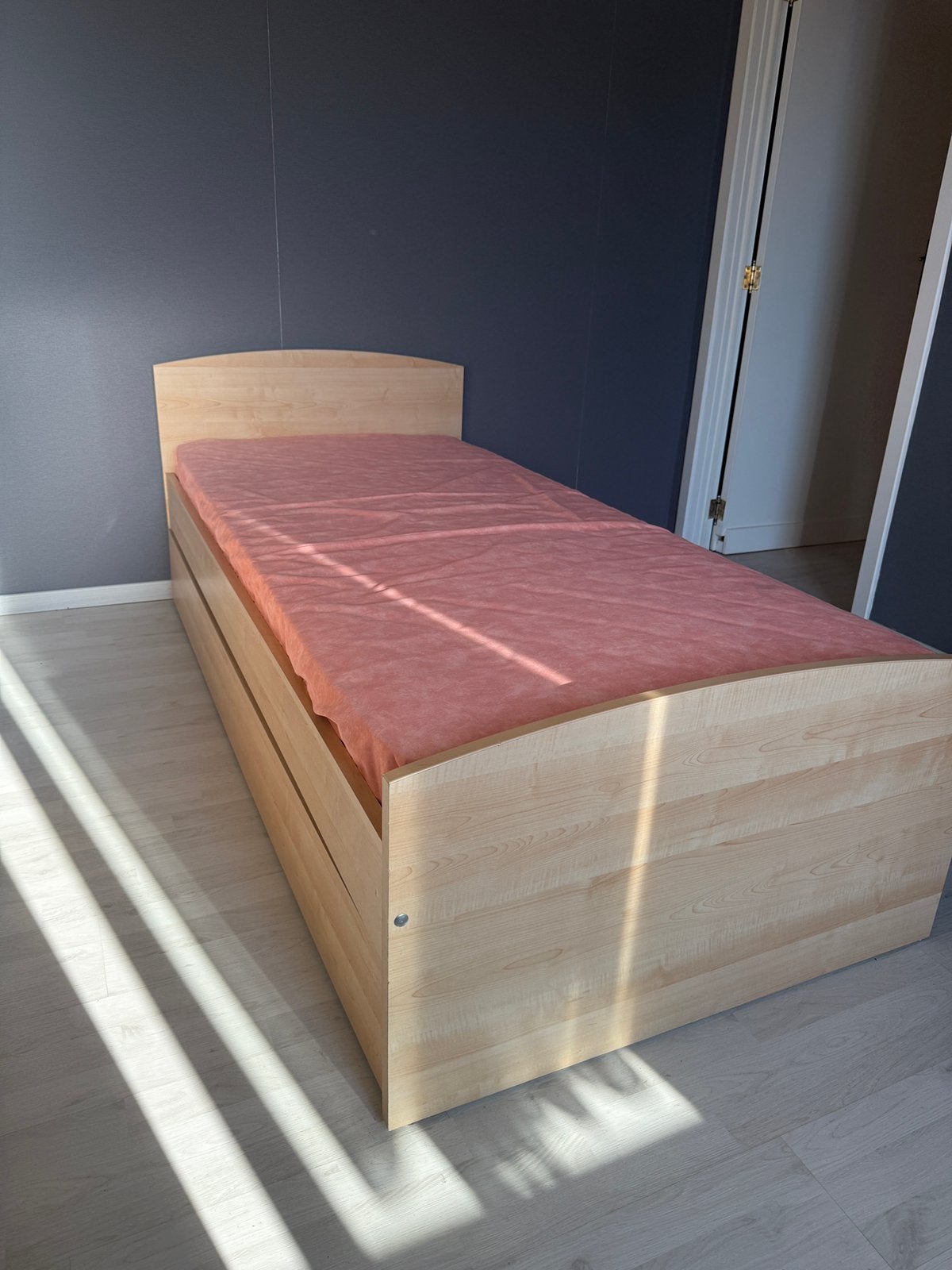 1-persoons bed te koop, Ophalen, Zo goed als nieuw