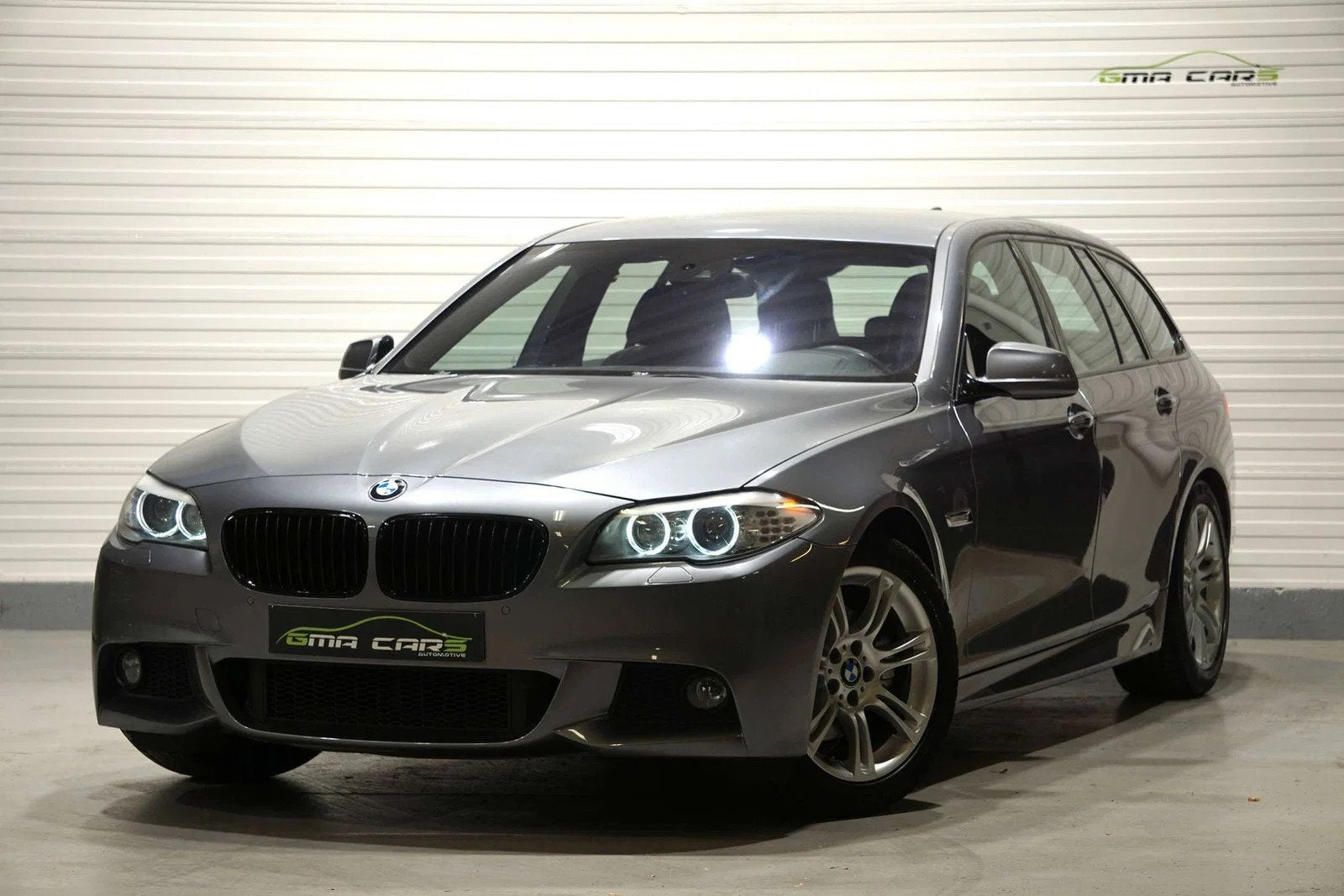 BMW 5 Serie 520 Touring 520dAS M Pack Aut-Navi-Leder-Xenon-C, Auto's, BMW, Automaat, 4 cilinders, https://public.car-pass.be/vhr/054f11b8-034d-4305-bf72-4ab32be47a79