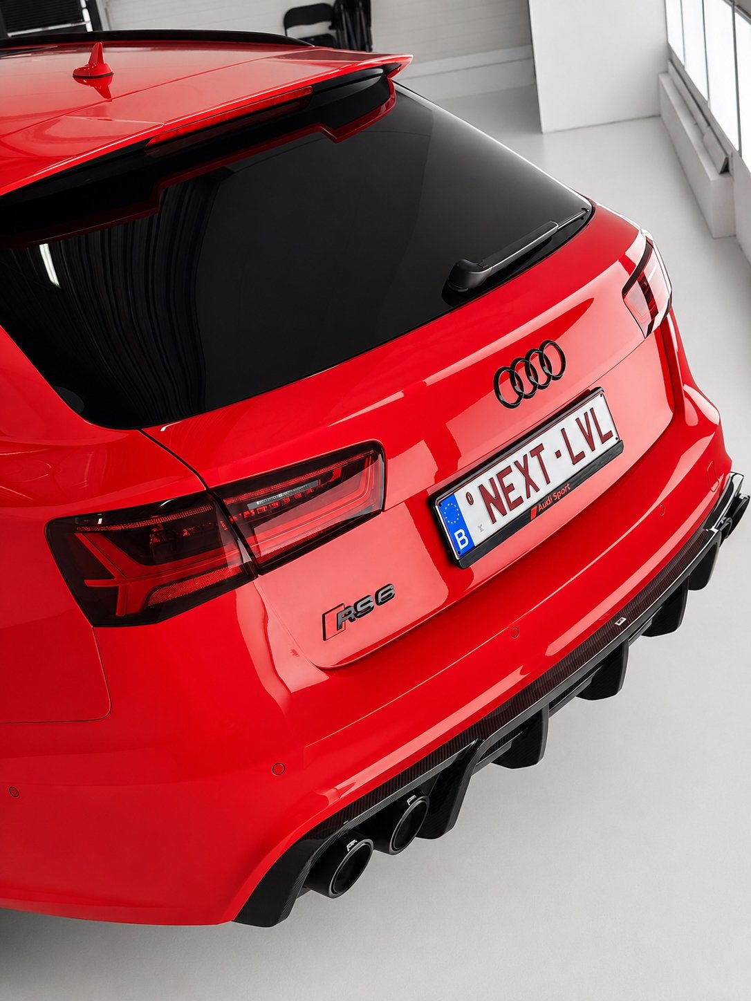 Origineel ABT RS6+ carbon diffuser / tips, Autos : Divers, Enlèvement