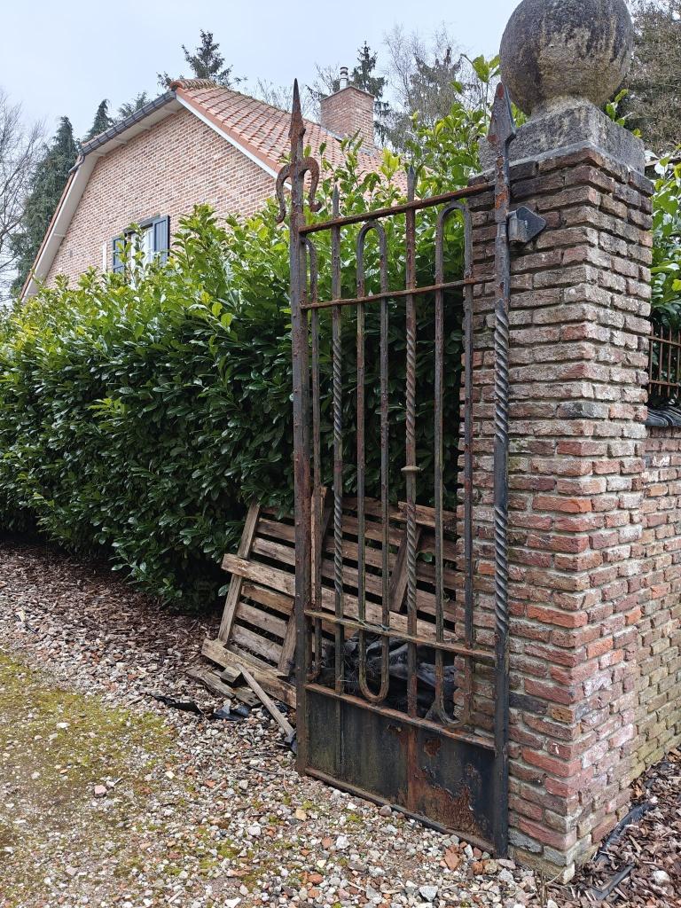 Smeedijzeren draaipoort, Ophalen, Gebruikt, 100 tot 150 cm, 200 cm of meer