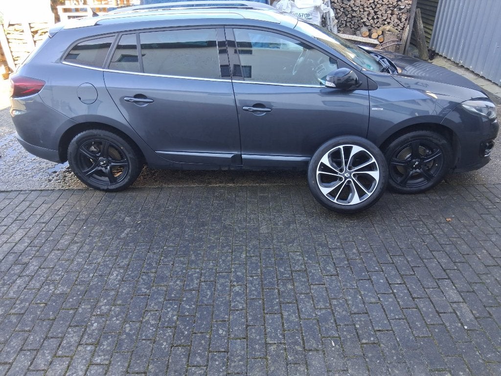 Renault  Megane 3  Bose  Idition, Auto's, Renault, Voorwielaandrijving, Dealer onderhouden, Zwart, Blauw