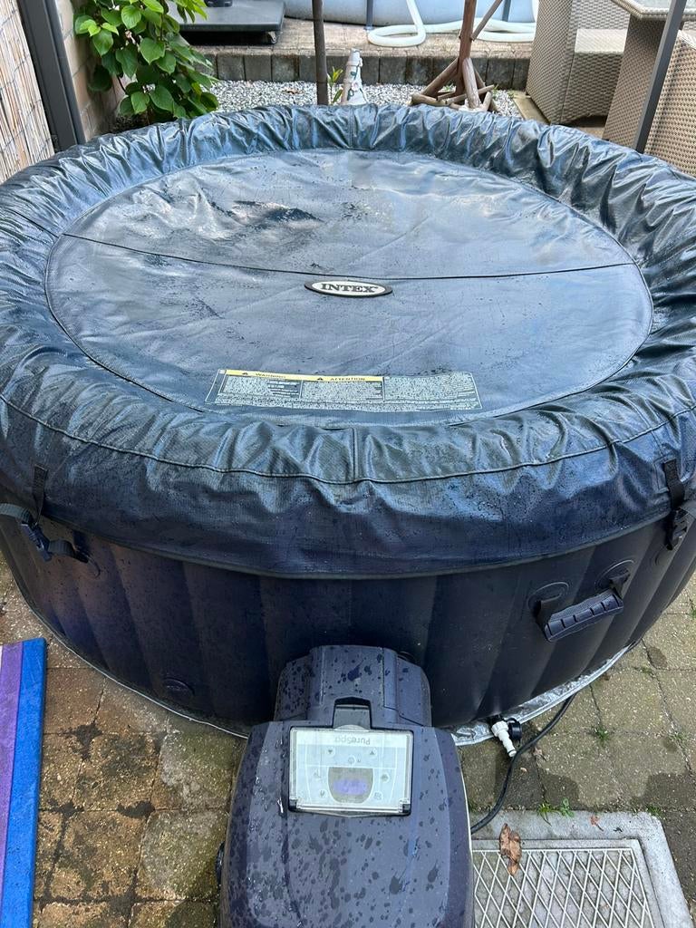 Jacuzzi, Jardin & Terrasse, Enlèvement, Comme neuf, Tapis de sol, Gonflable