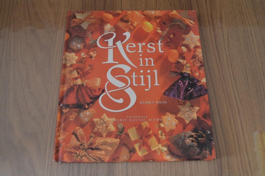 Kerst in stijl - Gloria Nicol, Gloria Nicol, Ophalen of Verzenden, Zo goed als nieuw, Overige onderwerpen