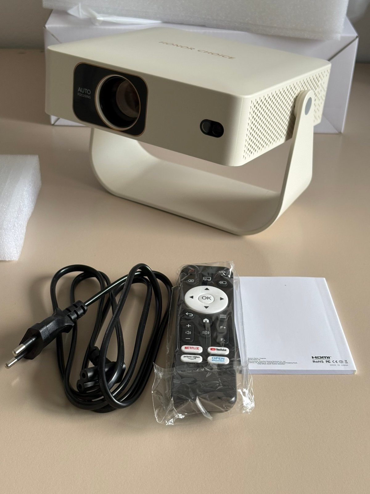 Air pro beamer 4K, Audio, Tv en Foto, Ophalen, Zo goed als nieuw