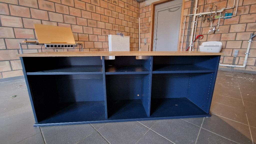 Meuble TV Ikea SKRUVBY, Maison & Meubles, Armoires | Mobilier de télévision, Utilisé, Moins de 100 cm, 150 à 200 cm, 25 à 50 cm