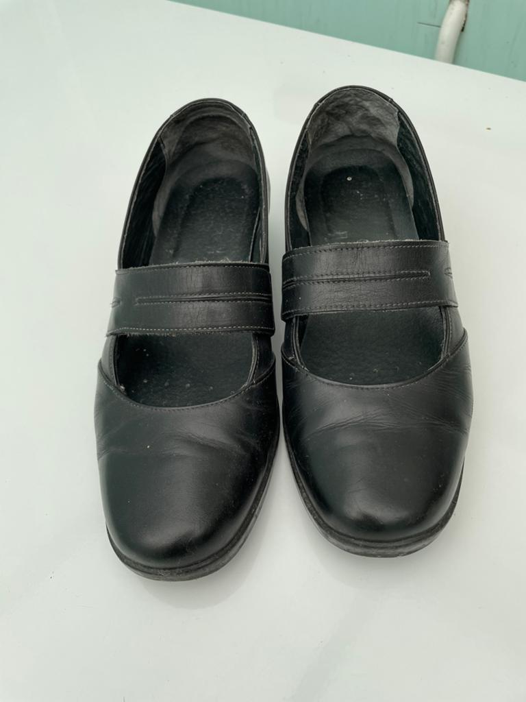Mooie zwarte comfort schoenen dames maat 39, Ophalen