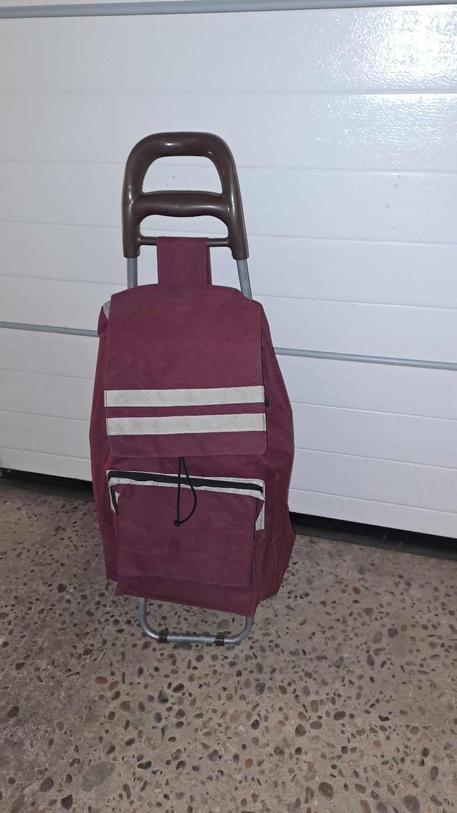cady, Bijoux, Sacs & Beauté, Enlèvement