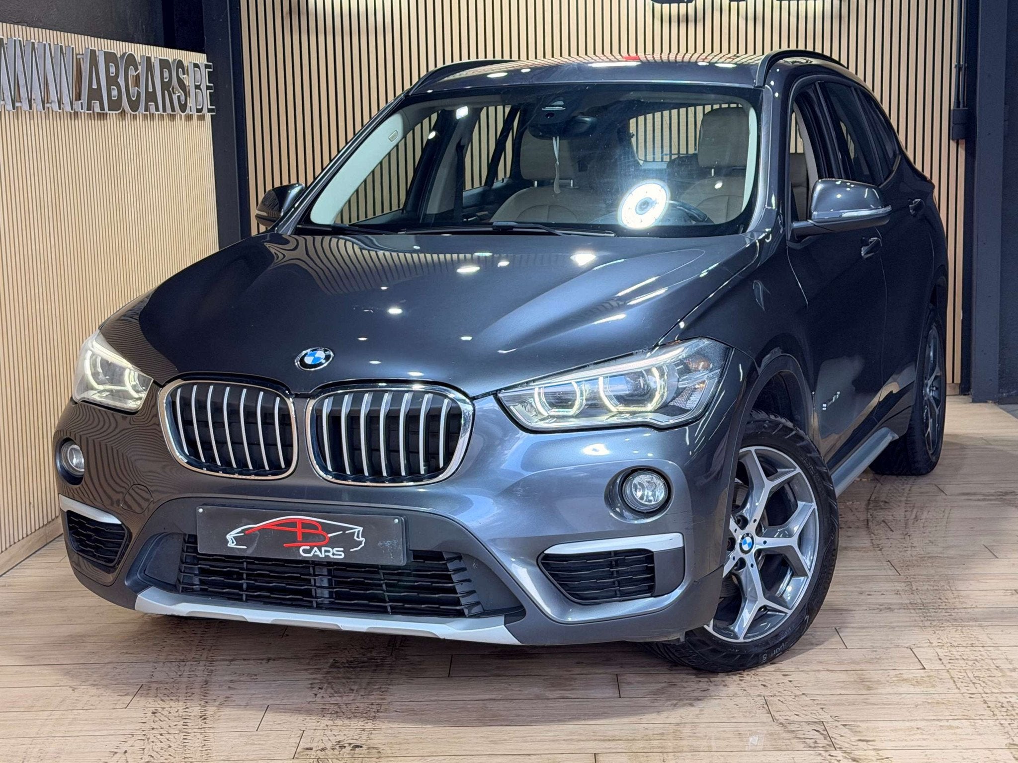 BMW X1 1.5 d sDrive16 * GARANTIE 12 MOIS * SPORT *, Autos : Divers, Argent ou Gris, Diesel, BMW, SUV ou Tout-terrain