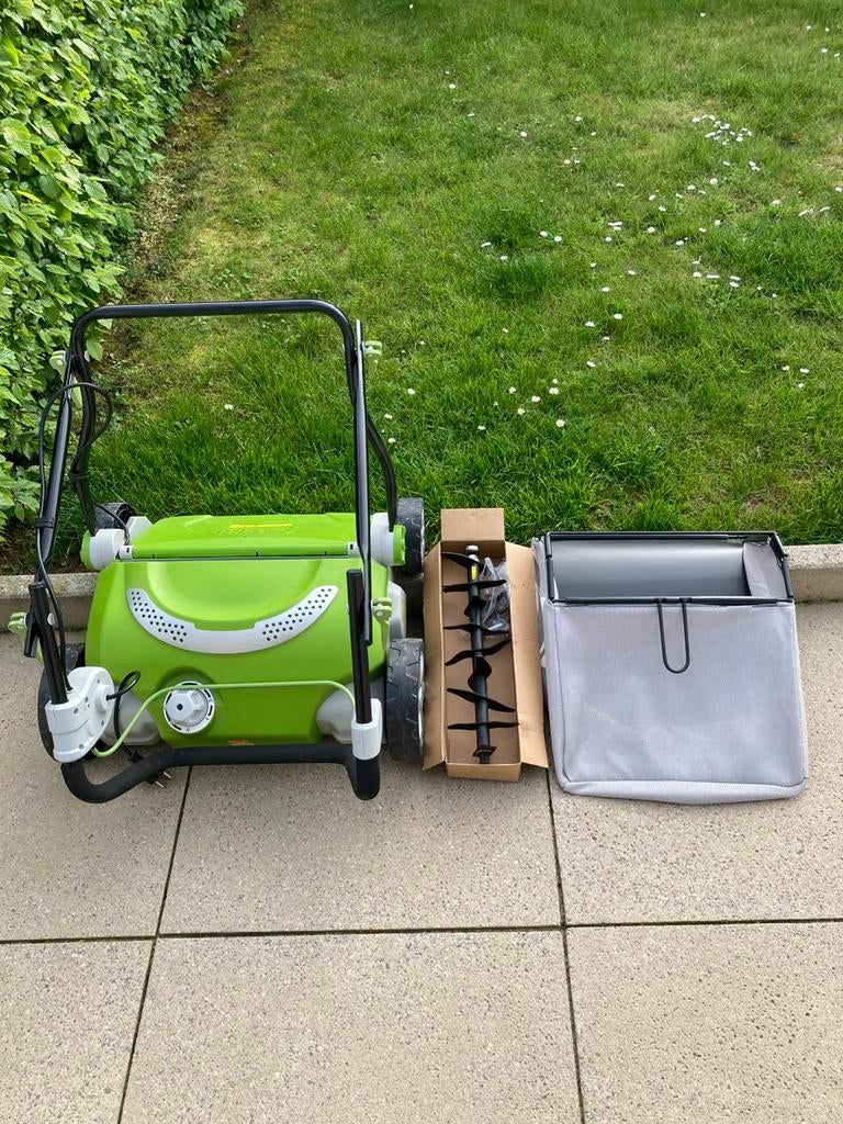 Verticuteermachine en gazonbeluchter, Tuin en Terras, Verticuteermachines, Ophalen, Zo goed als nieuw