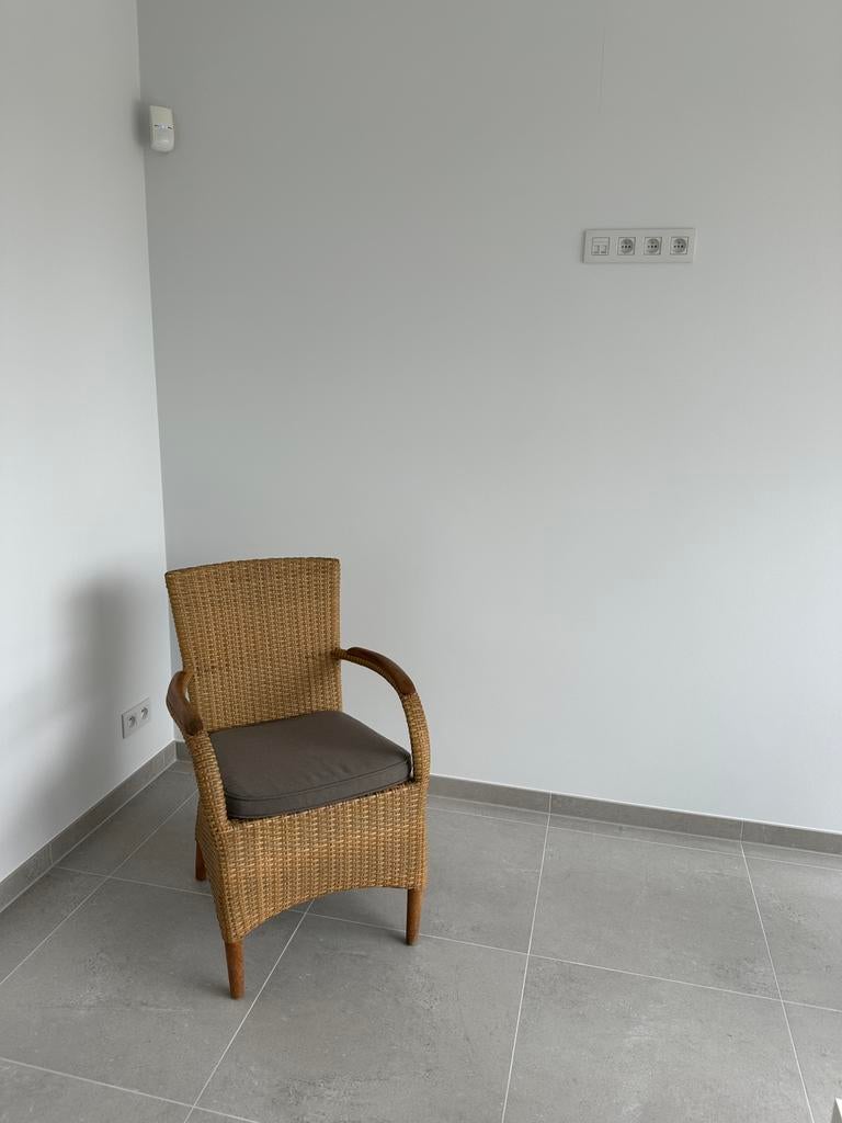 1 Stoel wicker merk; 4 Seasons Outdoor met gratis kussen, Ophalen, Zo goed als nieuw