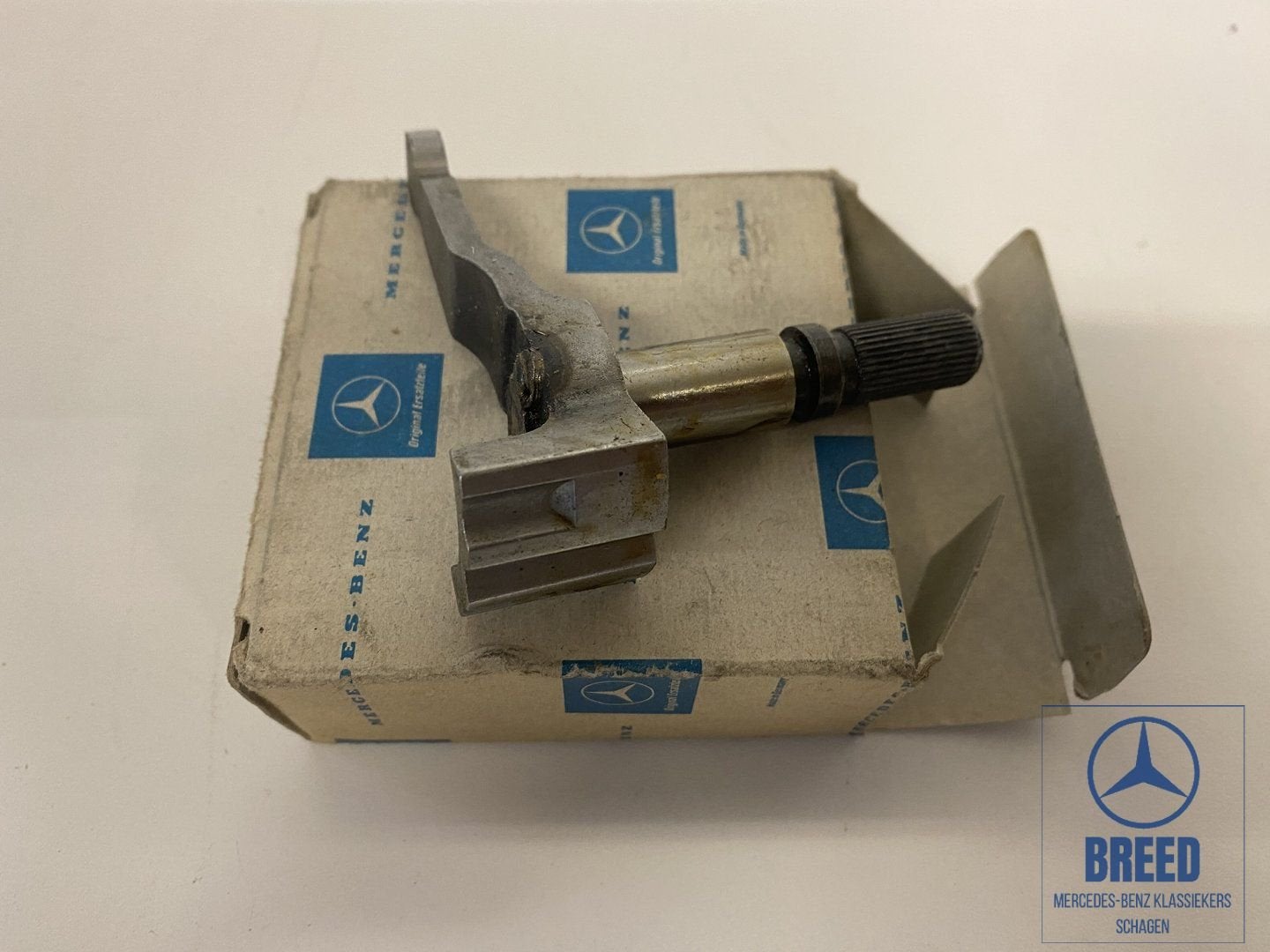 NOS schakelas achteruitversnelling Mercedes W108 W115 etc., -, Nieuw, Ophalen of Verzenden, -