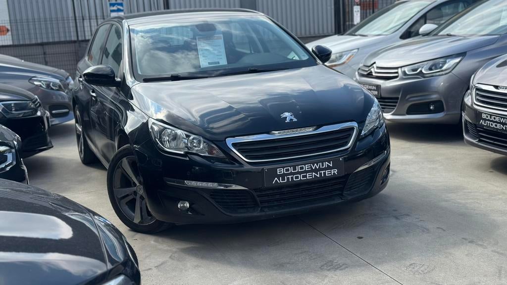 Peugeot 308 1.2Benzine 2015 118.xxxkm Topstaat Garantie, Auto's, Voorwielaandrijving, Stof, Parkeersensor, Zwart