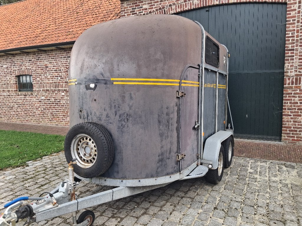 Fautras Oblic 2 paardentrailer, Ophalen, Gebruikt, Polyester, 2-paards trailer