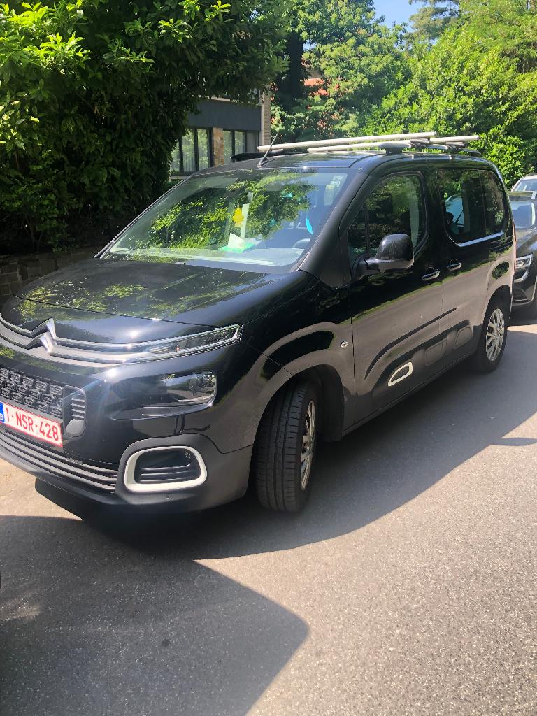 Berlingo 1.2live 46000km boîte automatique, Autos, Achat, Autre, Entretenue par le concessionnaire, Autre carrosserie