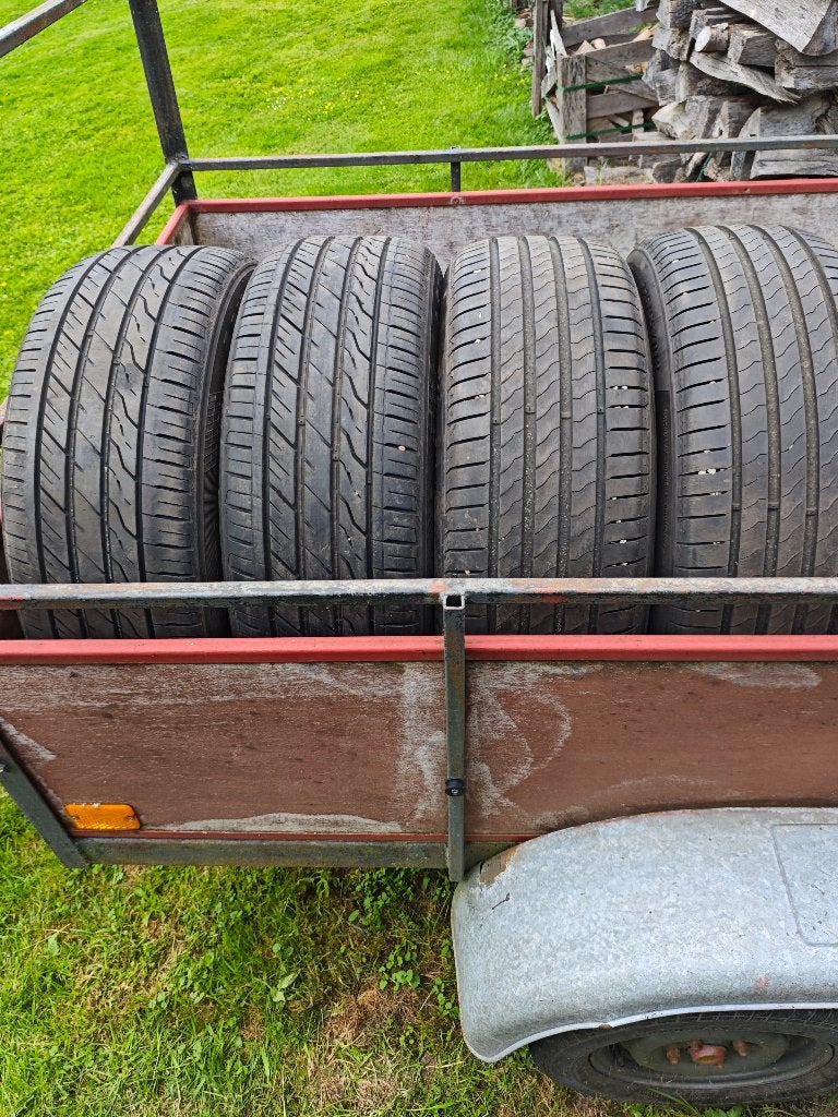 Pneus 225/55ZR18, Autos : Pièces & Accessoires, Pneus & Jantes, Pneus été, Enlèvement, 225 mm, Pneu(s)