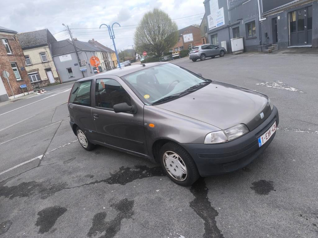 Fiat Punto 1 année 1998 44kw 1200cc  bientôt ancêtre, Autos : Pièces & Accessoires, Autres pièces automobiles, Enlèvement ou Envoi