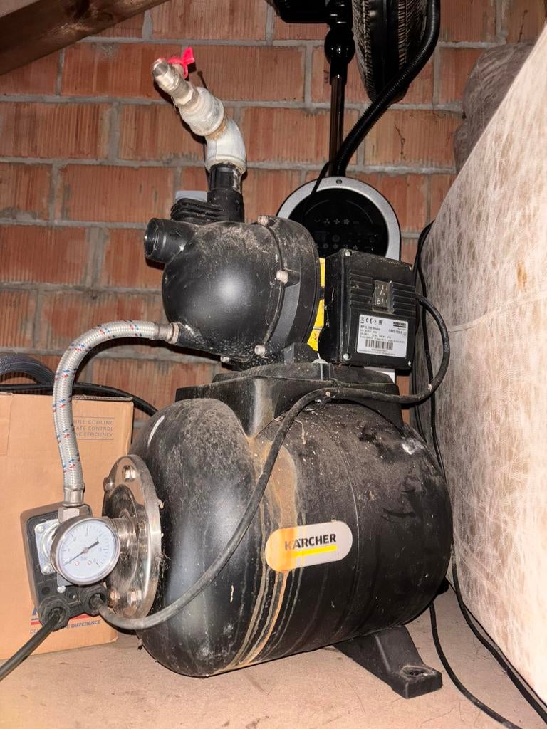 Pompe a eau Karcher, Enlèvement, Comme neuf