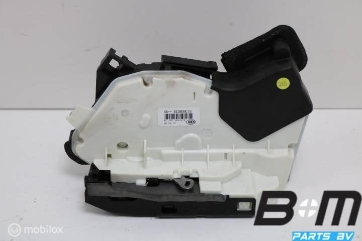 Portierslot links achter VW Passat B8 Sedan 5E0839015, Gebruikt