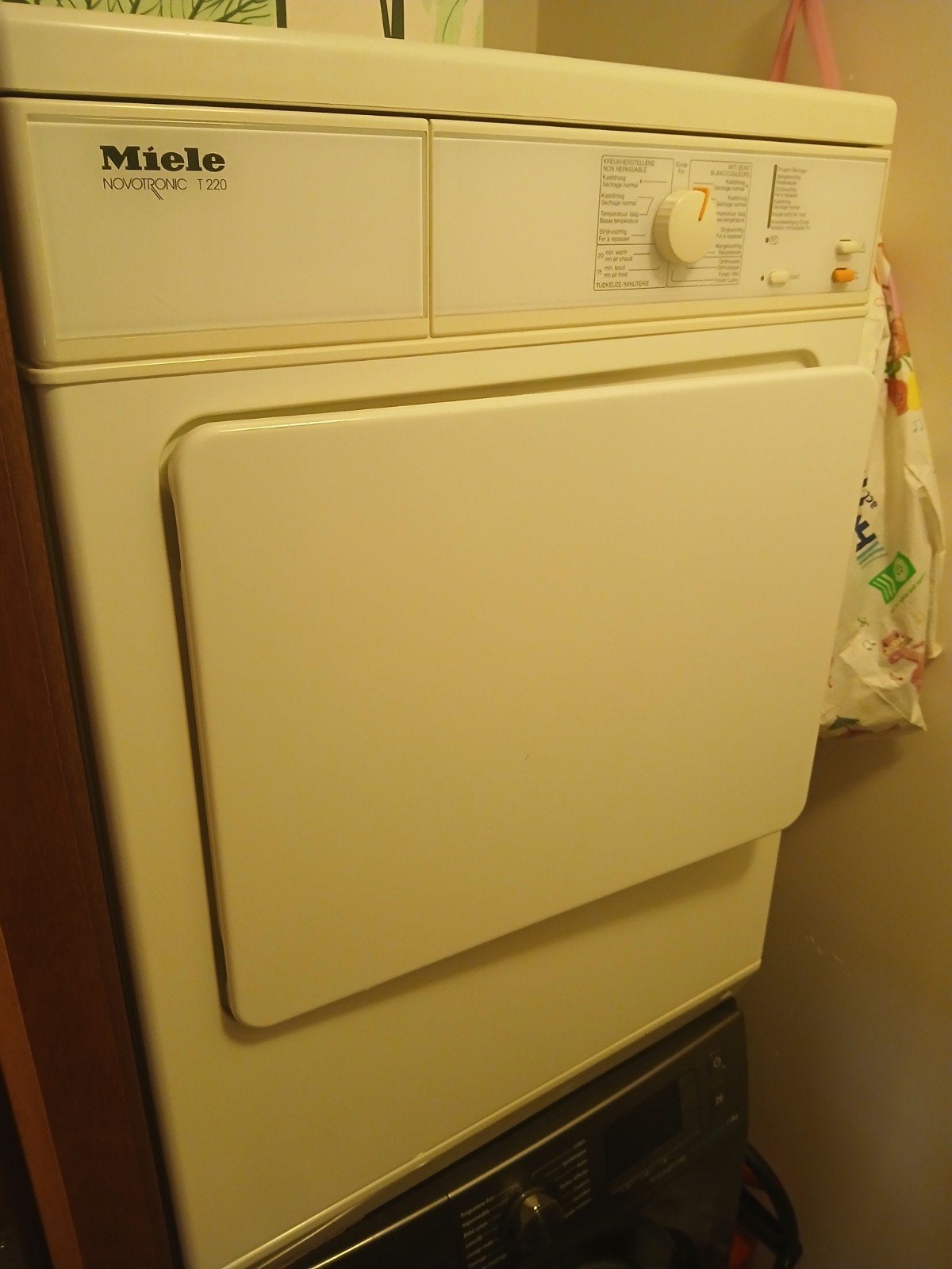 Droogkast Miele Novotronic  T220, Ophalen