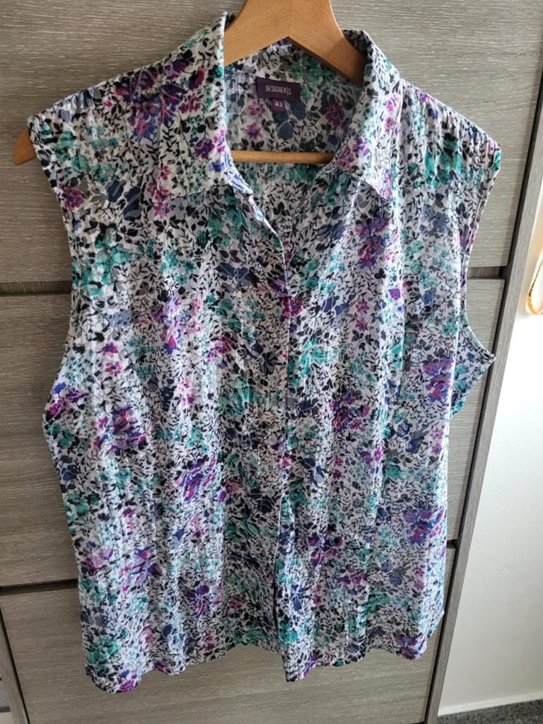 Blauwe Zomerblouse | Blouse | Hemd
Maat is 42 / Zomerhemd, Kleding | Dames, Jumpsuits, Ophalen of Verzenden