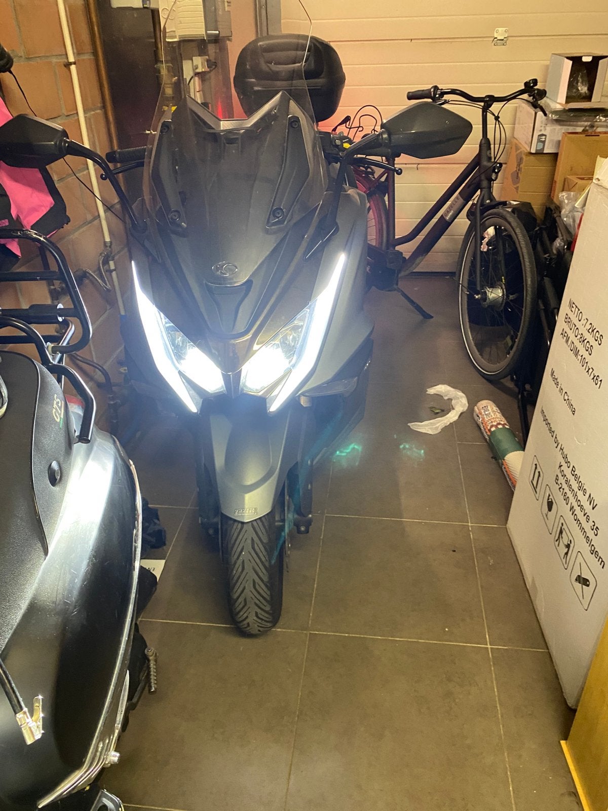 Scooter kymco AK550, Vélos & Vélomoteurs, Enlèvement, Comme neuf