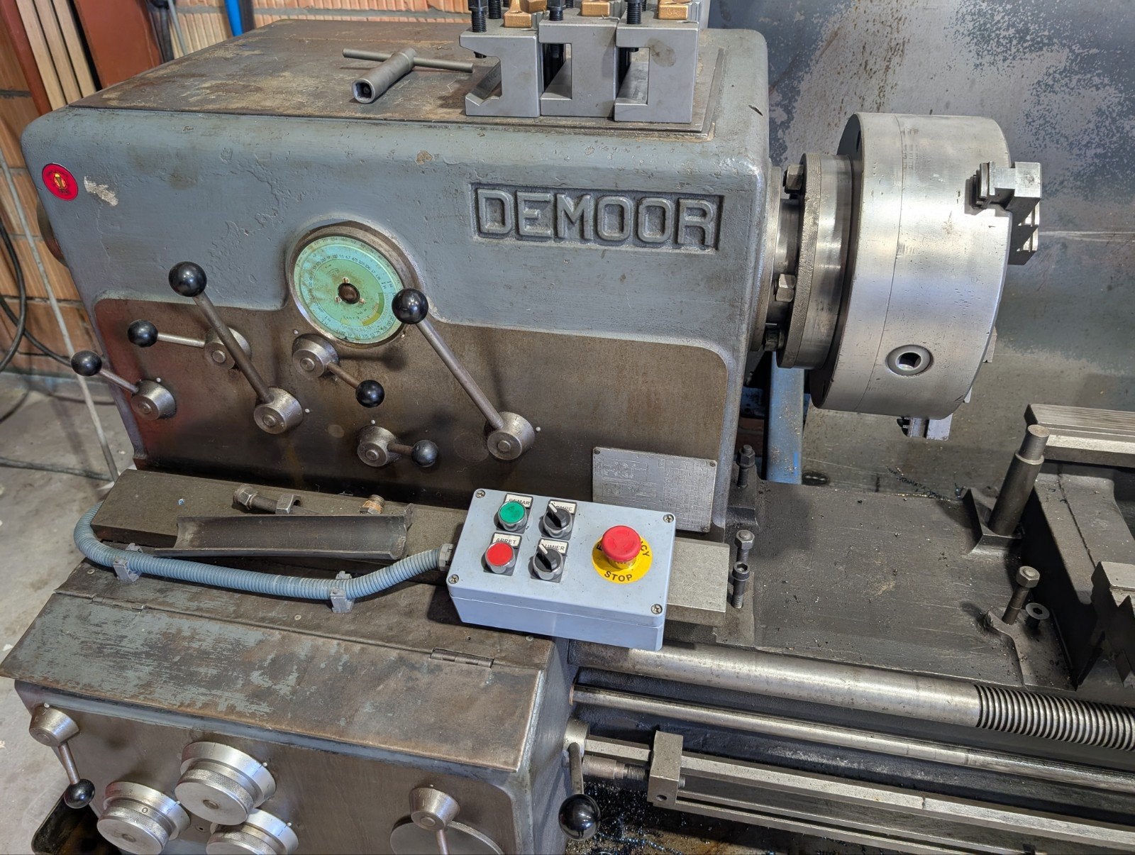 Tour demoor 822A, Bricolage & Construction, Enlèvement, Utilisé, Tour à métaux, 1000 mm ou plus